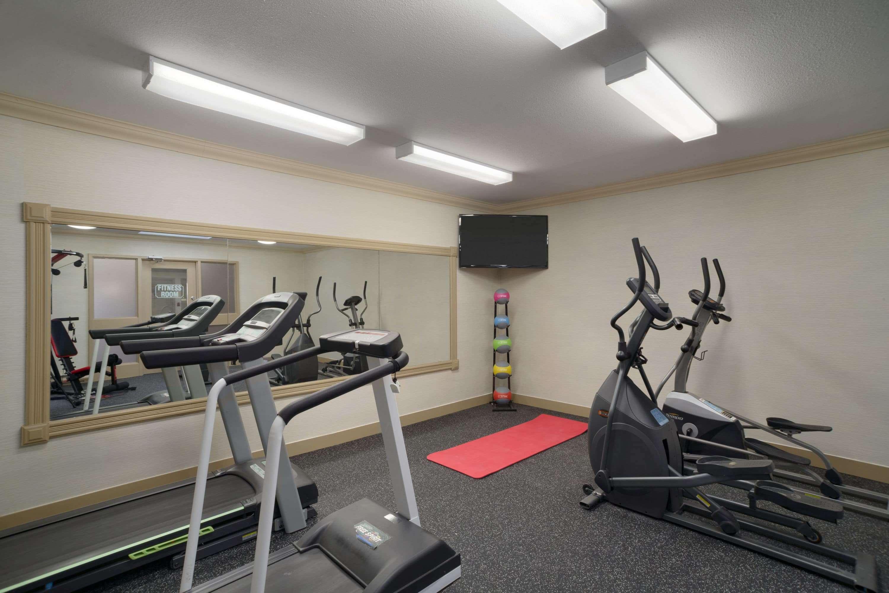 Days Inn & Suites By Wyndham Sault Ste. Marie On Buitenkant foto