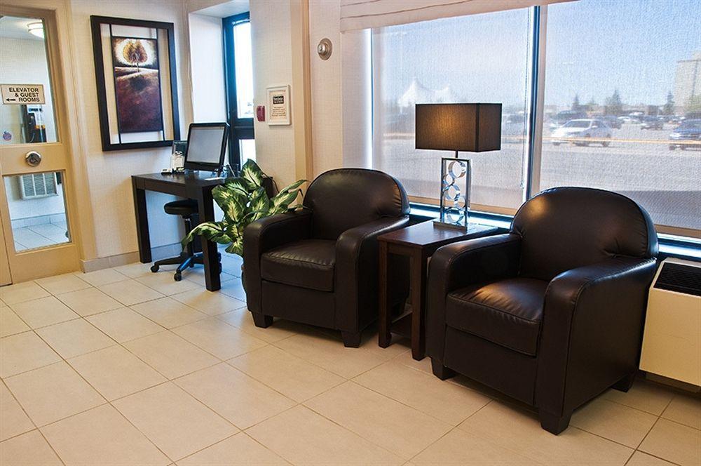 Days Inn & Suites By Wyndham Sault Ste. Marie On Buitenkant foto