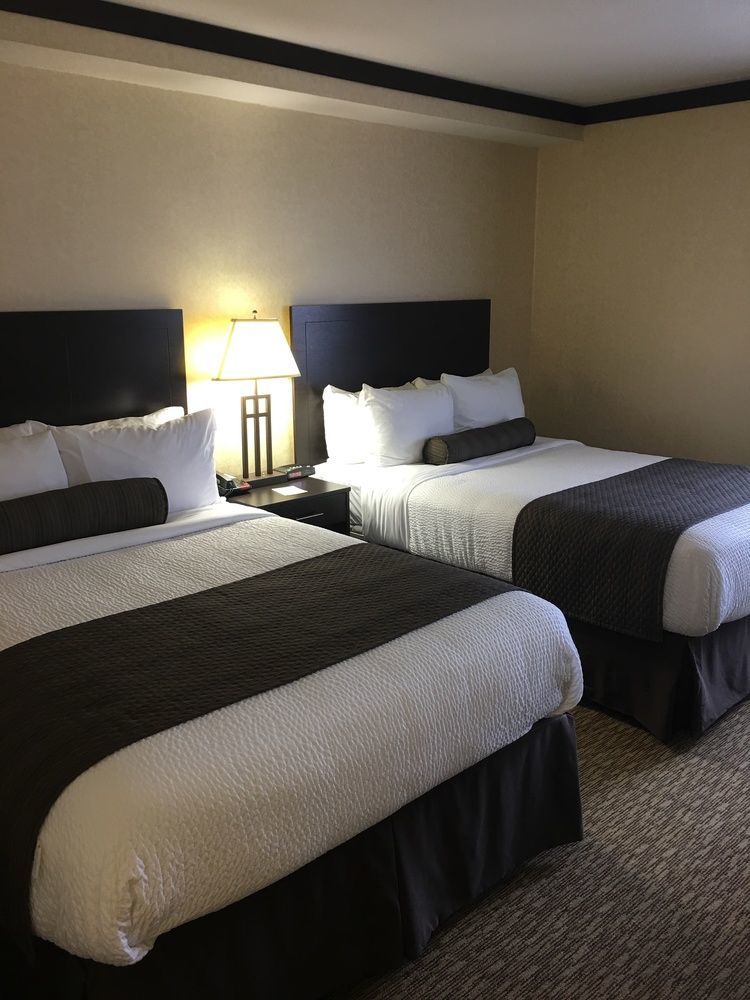 Days Inn & Suites By Wyndham Sault Ste. Marie On Buitenkant foto